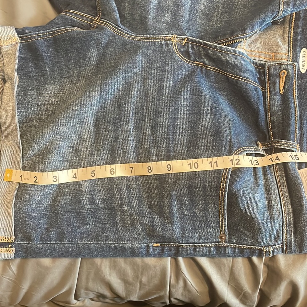 Old Navy Size 16 Denim Shorts - Picture 3 of 5